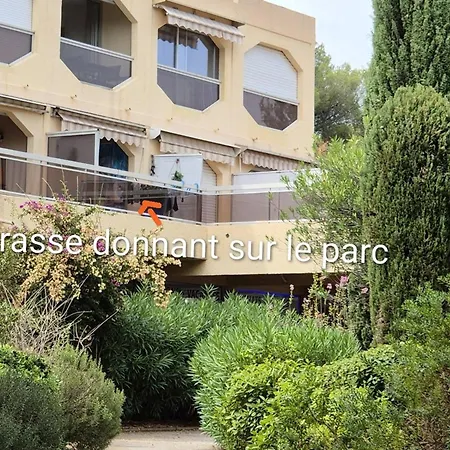 Fonctionnel 18m², Parking, Commerces Et Plages à Proximité - Fr-1-610-119 Appartamento *